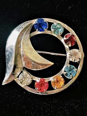 Vintage Signed Catamore Multi Colored Rhinestone Circle Brooch 12K filled